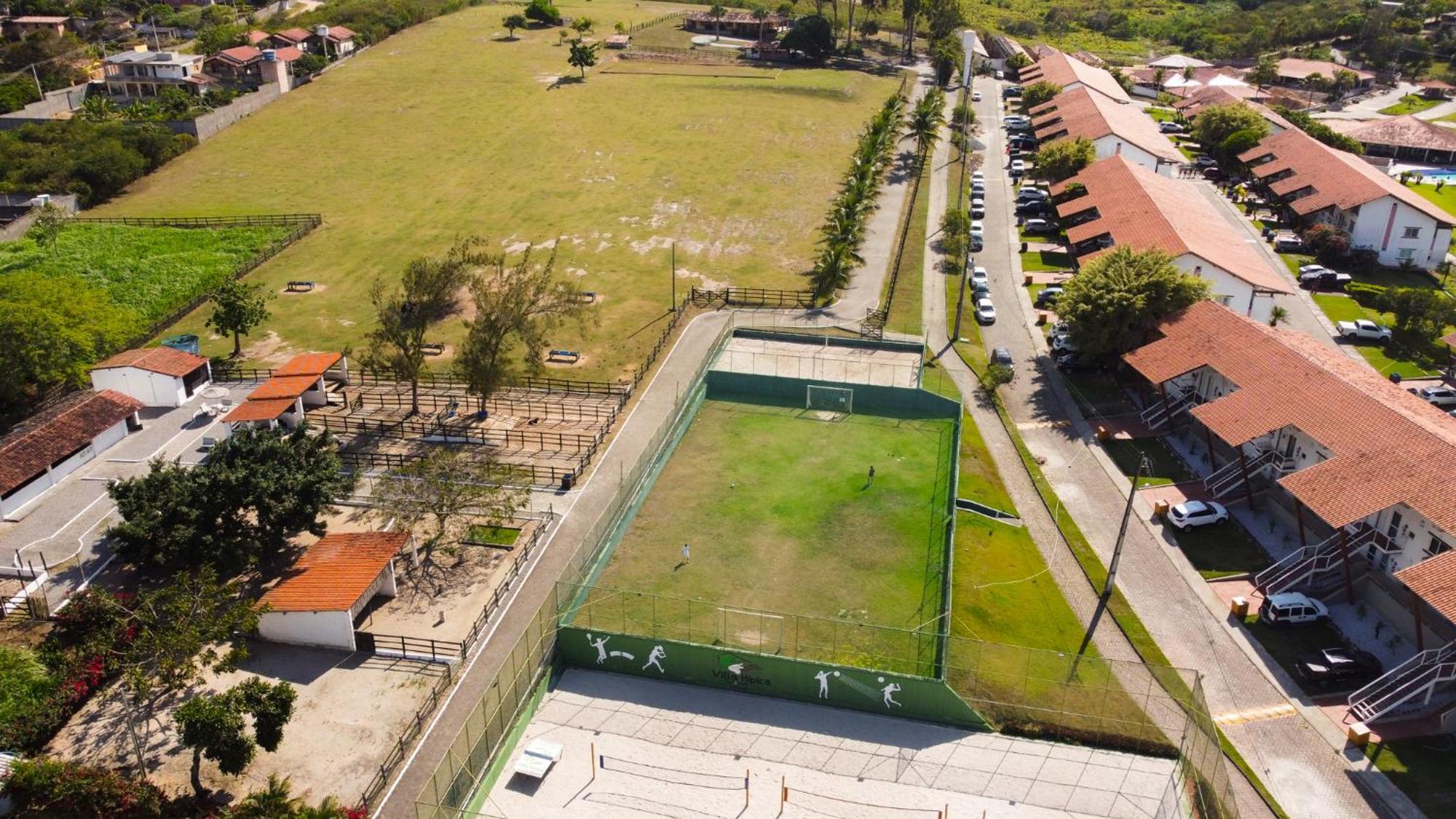 Villa Hipica Resort Gravatá Exterior photo Aerial view of the club's training facilities
