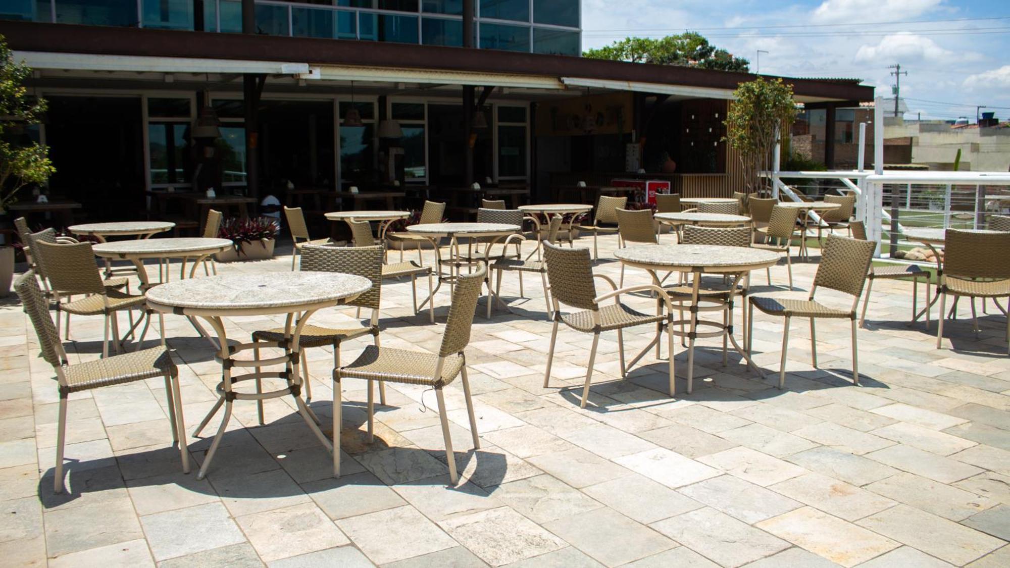 Villa Hipica Resort Gravatá Exterior photo The patio at the Student Union