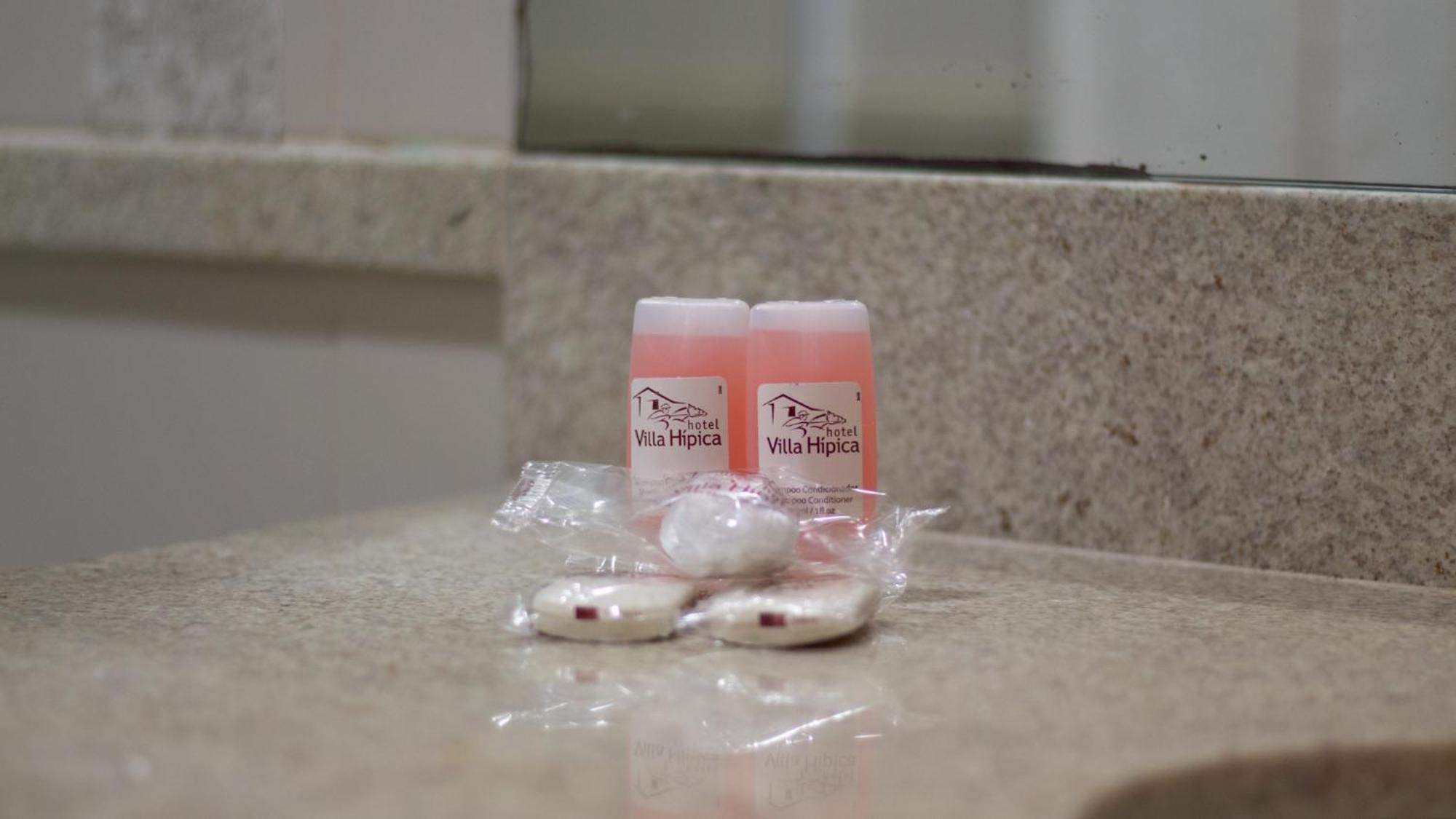 Villa Hipica Resort Gravatá Exterior photo Soap and shampoo in a hotel bathroom
